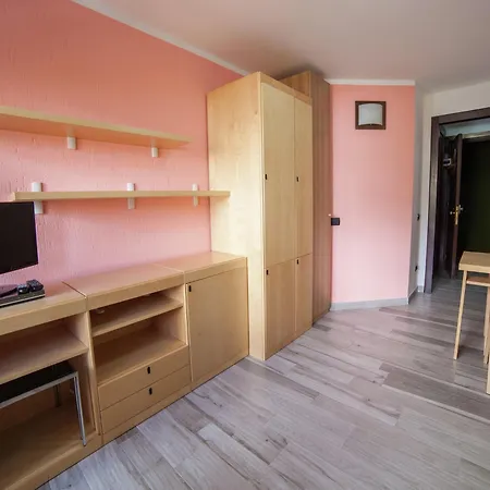 Apartament Contemporary In Near Area *