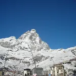 Contemporary In Near Area Apartment Breuil-Cervinia