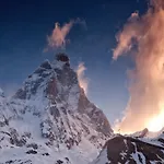Contemporary In Near Area Breuil-Cervinia