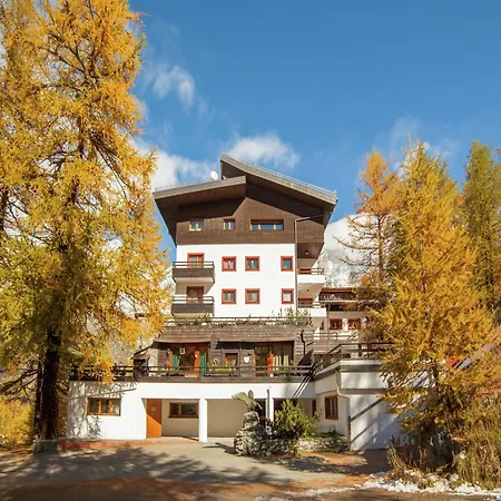 Contemporary In Near Area 公寓